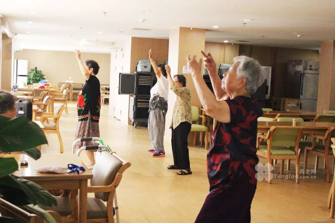 【生活】银色的晨舞
